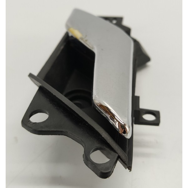 Maçaneta Interna Direita Chevrolet Captiva 3.6 2011 Detalhe