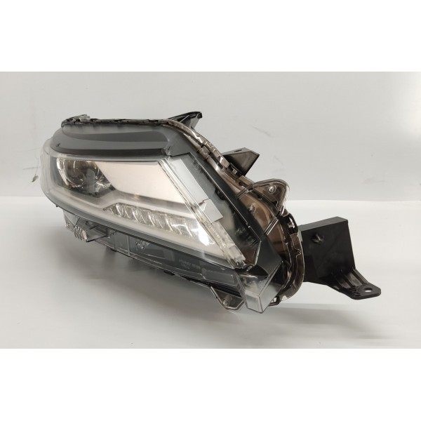 Farol Direito Pajero Sport 2022 2.4 Hpe