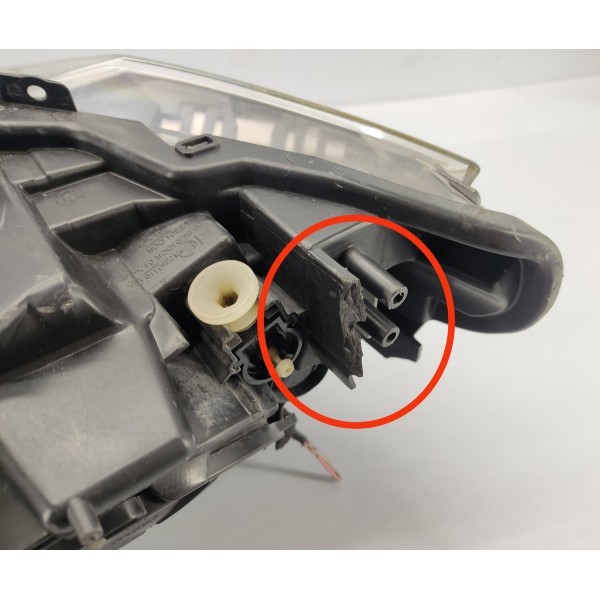 Farol Direito  Bmw 320i N20 2015 C/detalhes