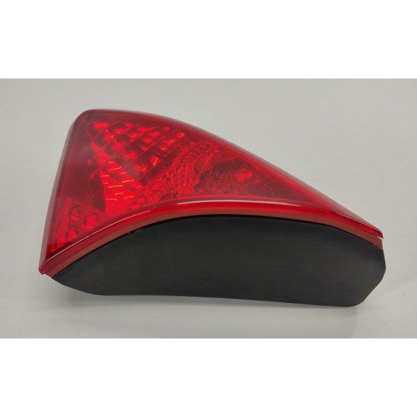 Lanterna Tampa Traseira L.d Peugeot 3008 1.6 Thp 2014