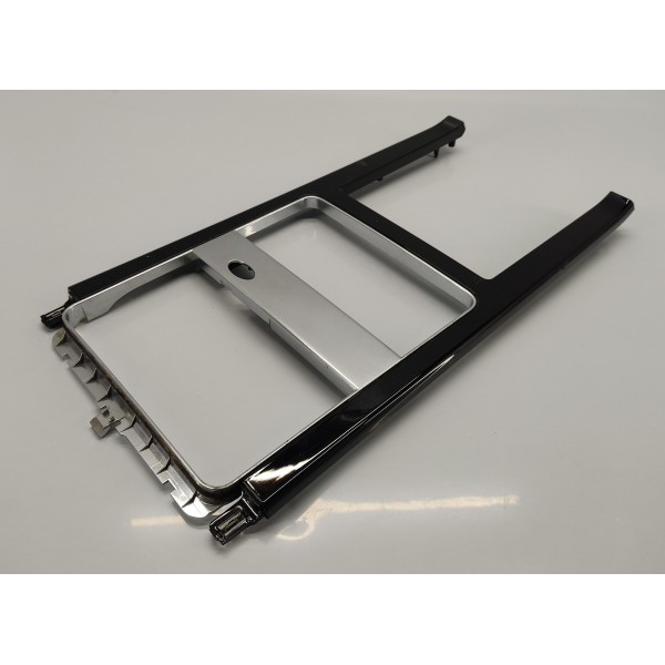 Moldura Console Velar 2.0 P300 2020 Detalhe