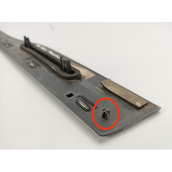 Moldura Porta D.d Velar 2.0 P300 2020 Detalhe J8a229426cd