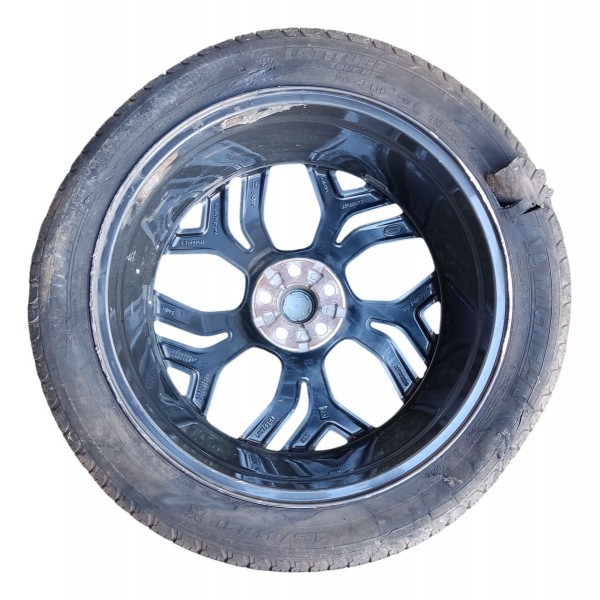 Roda R21 Velar 2.0 P300 2020 Pneu Ruim Detalhe