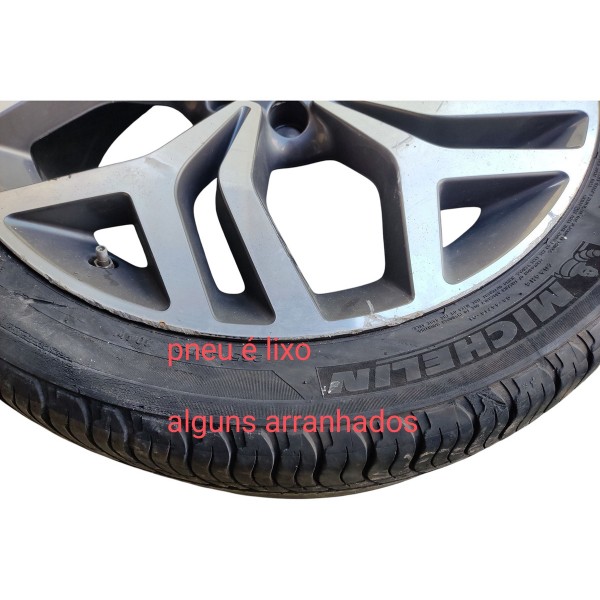 Roda R21 Velar 2.0 P300 2020 Pneu Ruim Detalhe