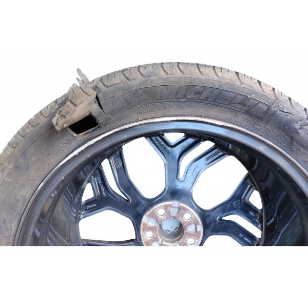 Roda R21 Velar 2.0 P300 2020 Pneu Ruim Detalhe