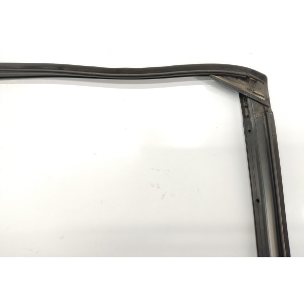 Borracha Fixa Superior Porta T.e Discovery Sport 2021 Borracha Fixa Superior Porta T.e Discovery Sport 2021