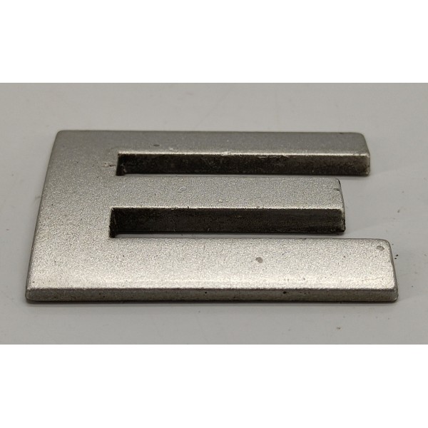 Emblema Letra E Capo Range Rover Sport 2009 02 Prateado Emblema Letra E Capo Range Rover Sport 2009 02 Prateado