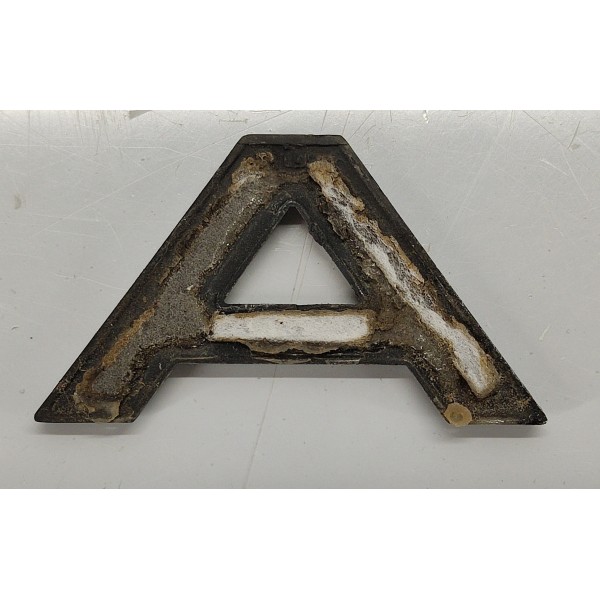 Emblema Letra A Capo Range Rover Sport 2009 Prateado Emblema Letra A Capo Range Rover Sport 2009 Prateado