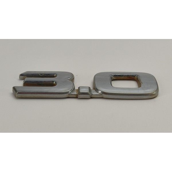 Emblema Porta 3.0 Toyota Hilux 3.0 2009 02 Prateado Emblema Porta 3.0 Toyota Hilux 3.0 2009 02 Prateado