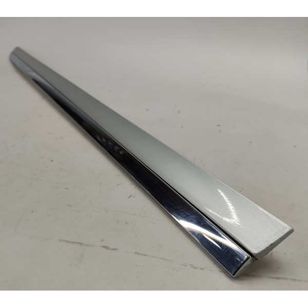 Friso Porta D.d Nissan Sentra 2.0 2011 80870zt59ac Prateado