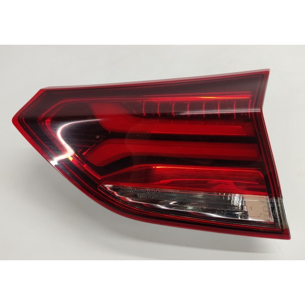 Lanterna Tampa Traseira L.d Tracker 1.2 Turbo 2023 26313442 Direito/passageiro Vermelho