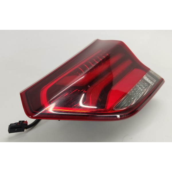 Lanterna Tampa Traseira L.d Tracker 1.2 Turbo 2023 26313442 Direito/passageiro Vermelho