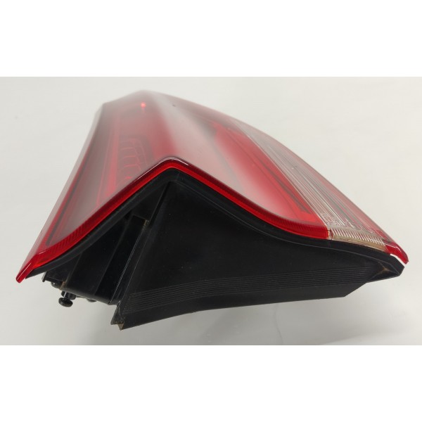 Lanterna Tampa Traseira L.e Tracker 1.2 Turbo 2023 901719757 Vermelho Esquerdo/motorista