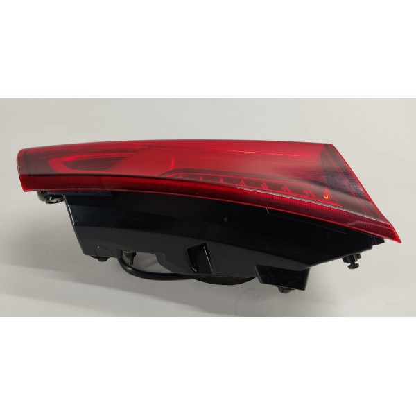 Lanterna Tampa Traseira L.e Tracker 1.2 Turbo 2023 901719757 Vermelho Esquerdo/motorista