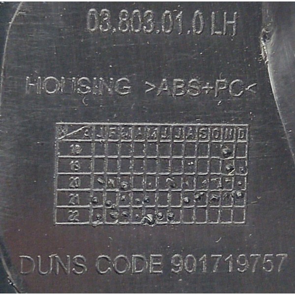 Lanterna Tampa Traseira L.e Tracker 1.2 Turbo 2023 901719757 Vermelho Esquerdo/motorista