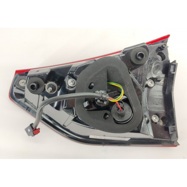 Lanterna Tampa Traseira L.e Tracker 1.2 Turbo 2023 901719757 Vermelho Esquerdo/motorista