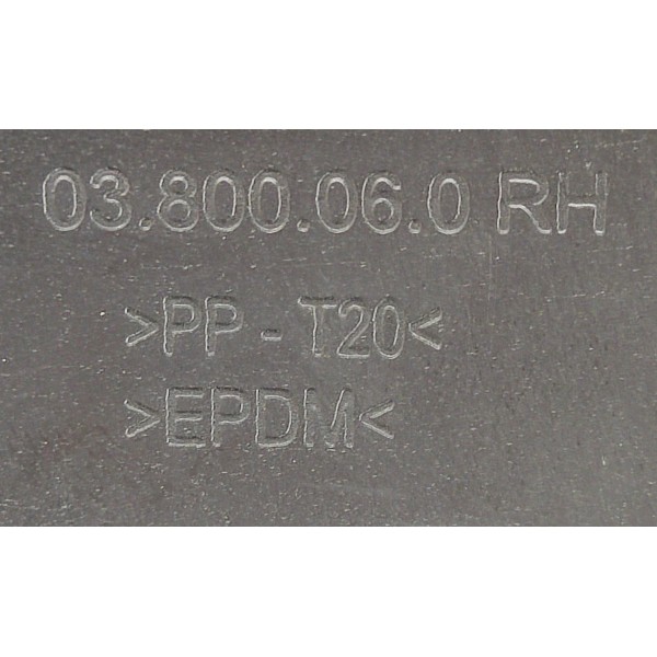 Acabamento Lanterna T.d Gm Tracker 1.2 Turbo 2023 03800060 Preto