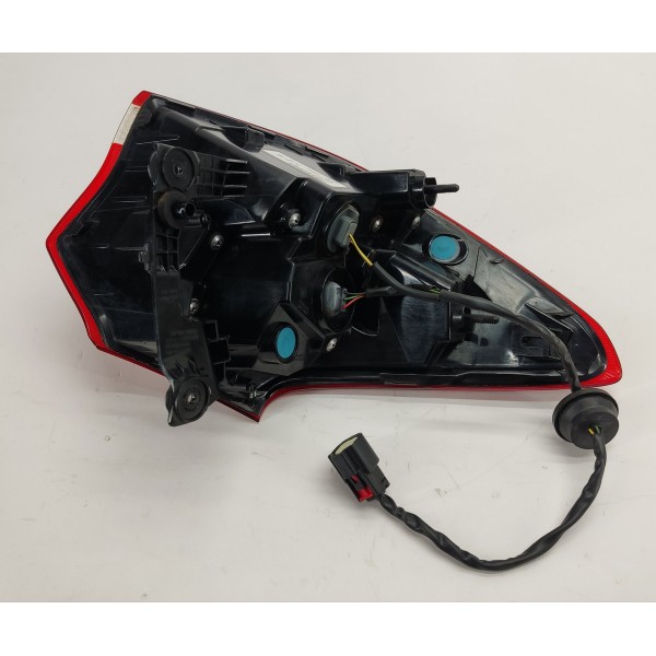 Lanterna Traseira Direita Gm Tracker 1.2 Turbo 2023 26344411 Direito/passageiro Vermelho