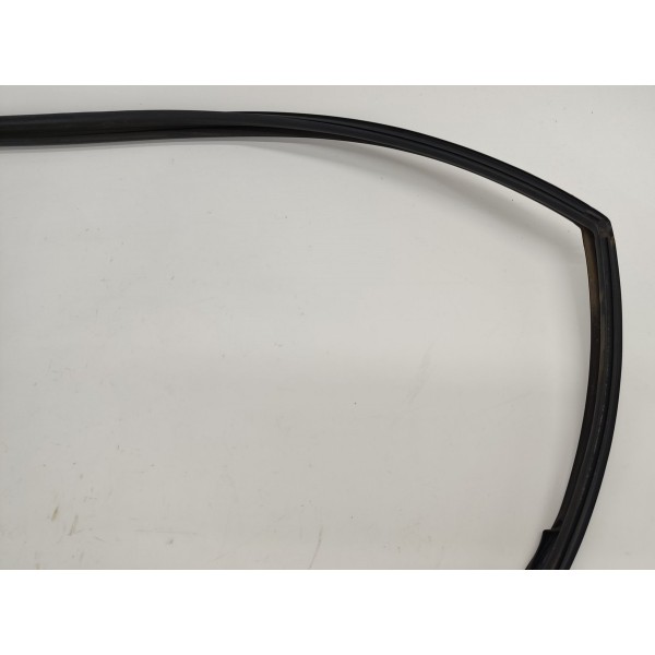 Borracha Porta D.e Gm Tracker 1.2 Turbo 2023 C/detalhe Preto