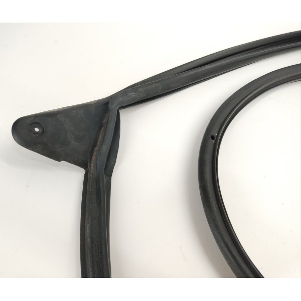 Borracha Fixa Porta D.d Gm Tracker 1.2 Turbo 2023 Preto