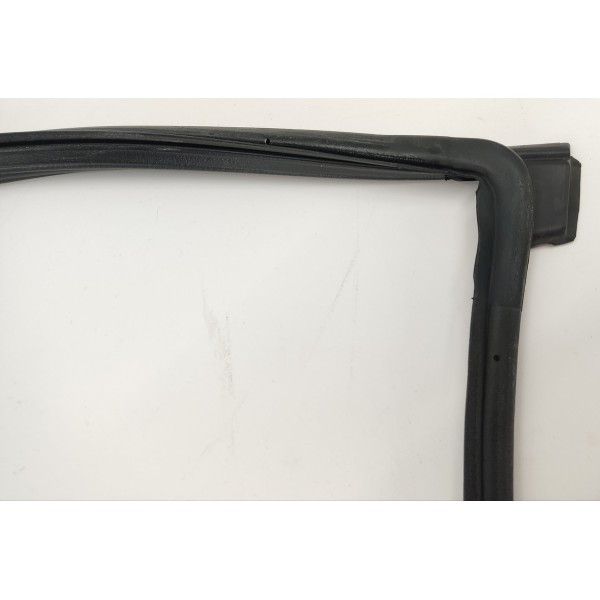 Borracha Fixa Porta D.d Gm Tracker 1.2 Turbo 2023 Preto