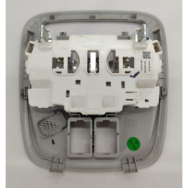 Luz Cortesia Teto Gm Tracker 1.2 Turbo 2023 262431083