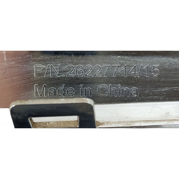 Friso Grade Dianteira Gm Tracker 1.2 Turbo 2023 C/detalhe Preto