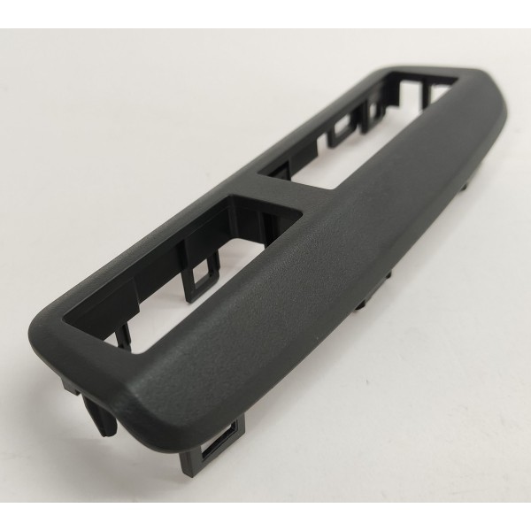 Moldura Botão Sos Luz Teto Gm Tracker 1.2 Turbo 2023 Preto