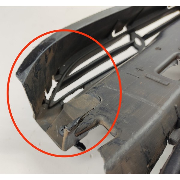 Grade Parachoque Dianteiro Gm Tracker 1.2 Turbo 2023 Detalhe Preto Fosco