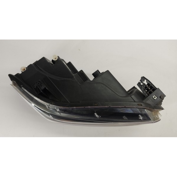 Farol Direito Gm Tracker 1.2 Turbo 2023 C/detalhe Direito/passageiro