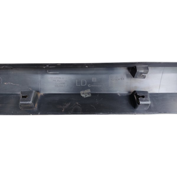 Spoiler Lado Direito Gm Tracker 1.2 Turbo 2023 26227795 Preto