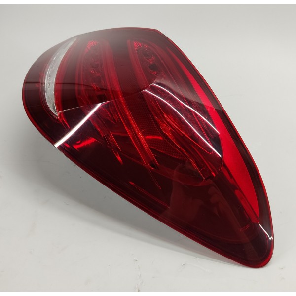 Lanterna T.d Paralela Mercedes C180 1.6 2017 Direito/passageiro Vermelho