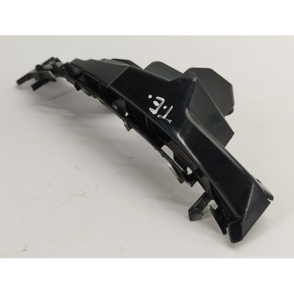 Guia Parachoque T.e Mercedes C180 1.6 2017 C/detalhe