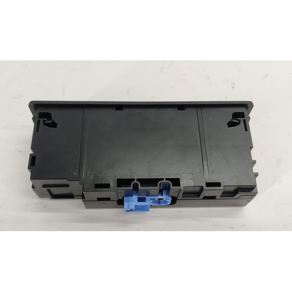 Entrada Usb Sd Mercedes C180 1.6 2017 A2058200226 Preto