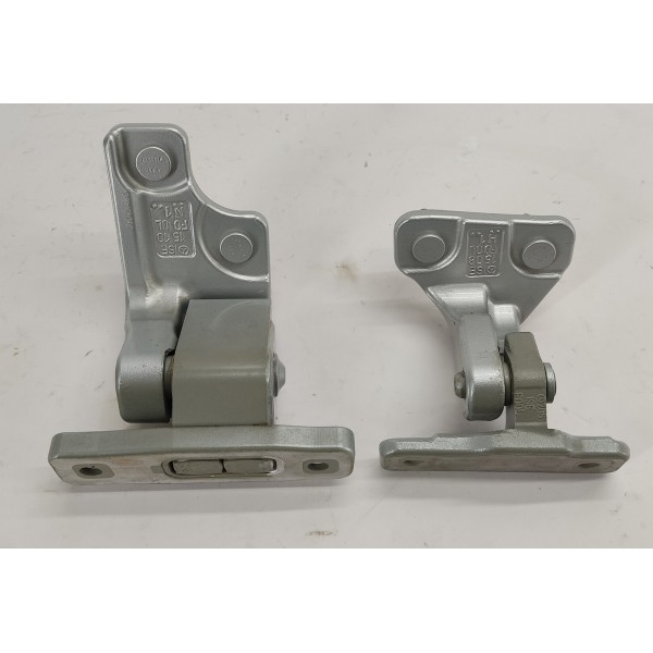 Dobradiça Porta T.e Mercedes C180 1.6 2017