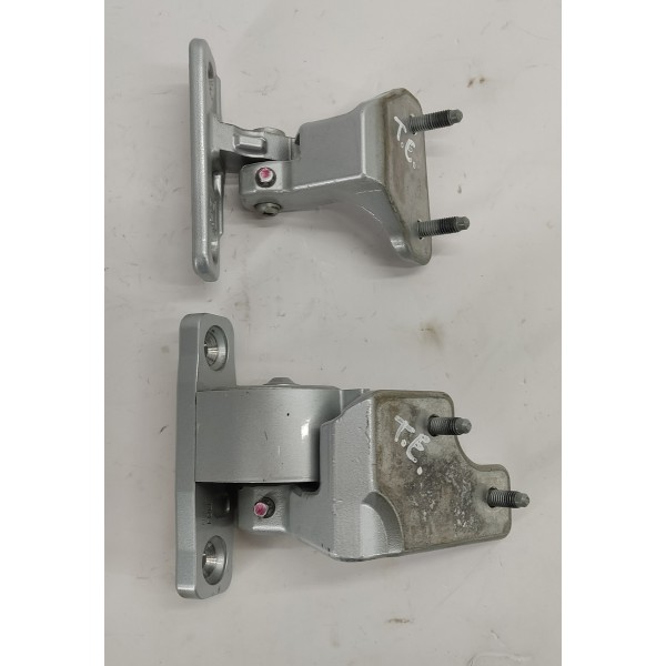 Dobradiça Porta T.e Mercedes C180 1.6 2017