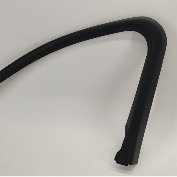 Acabamento Arco Porta D.d Mercedes C180 1.6 2017 A2057270271 Preto