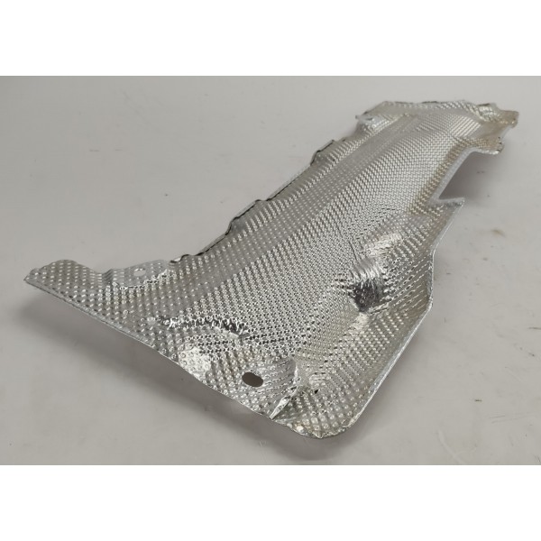 Protetor Calor Mercedes C180 1.6 2017 A2056820471 Detalhe