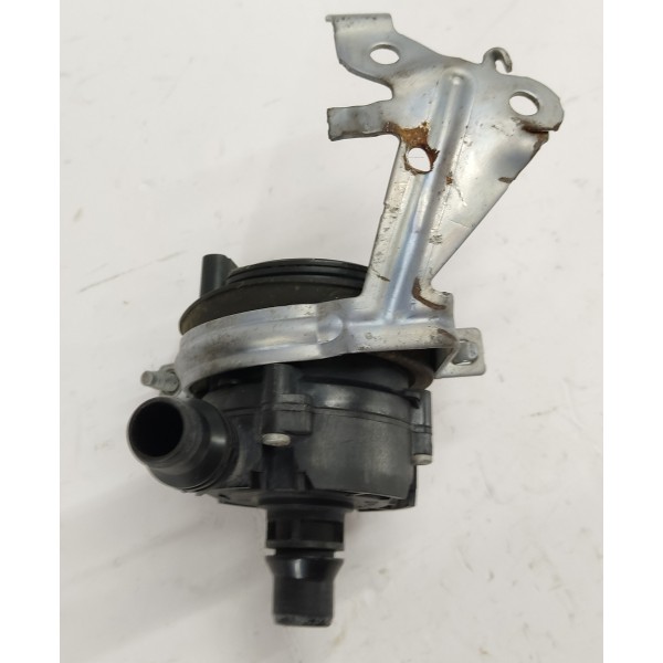 Bomba Agua Auxiliar Mercedes C180 1.6 2017 A0005004386