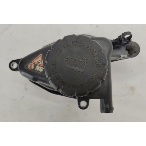 Reservatorio Agua Mercedes C180 1.6 2017 A2742000385