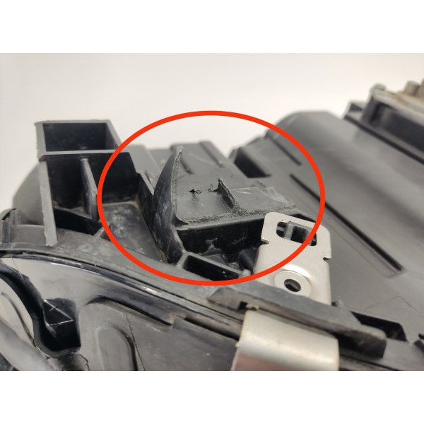 Farol D.e Mercedes C180 1.6 2017 Detalhe A2059062302 Esquerdo/motorista