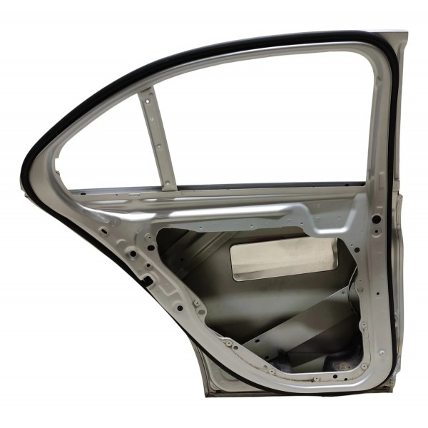 Porta Traseira Esquerda Mercedes C180 1.6 2017 Traseira Esquerdo Prata
