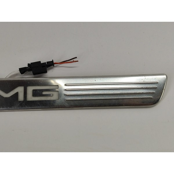 Soleira Porta Dianteira Esquerda Mercedes Cla 45 Amg 2016 Prateado