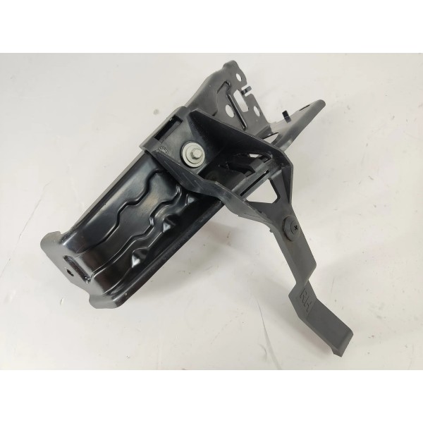 Suporte Inferior Parachoque D.d Ranger V6 2025 Xls N1wb17754