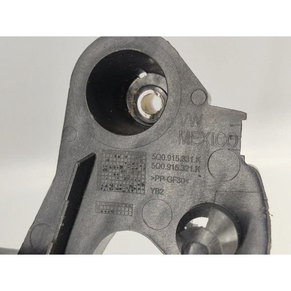 Suporte Bateria Volkswagen Jetta Gli 2026 5q0915331k Preto