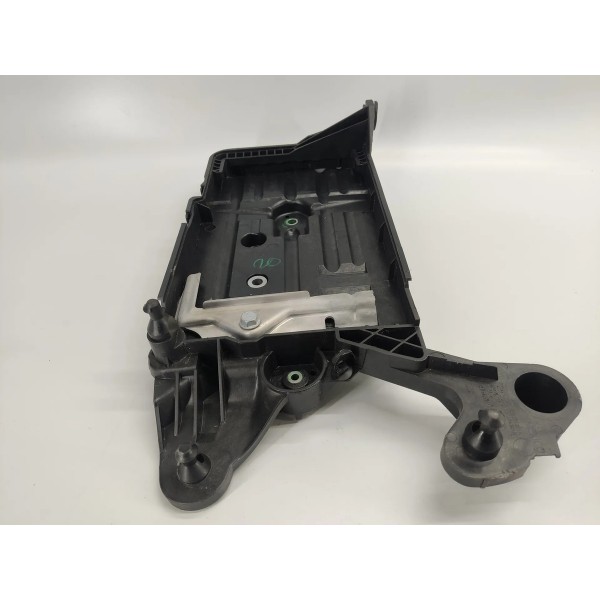 Suporte Bateria Volkswagen Jetta Gli 2026 5q0915331k Preto
