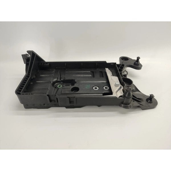 Suporte Bateria Volkswagen Jetta Gli 2026 5q0915331k Preto