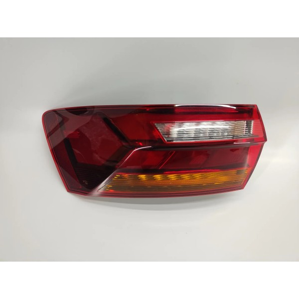 Lanterna Esquerda Volkswagen Jetta Gli 2026 17a945095c Esquerdo/motorista Vermelho