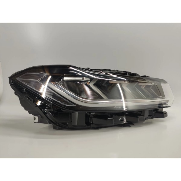 Farol Direito Volkswagen Jetta Gli 2026 17b941060 Direito/passageiro