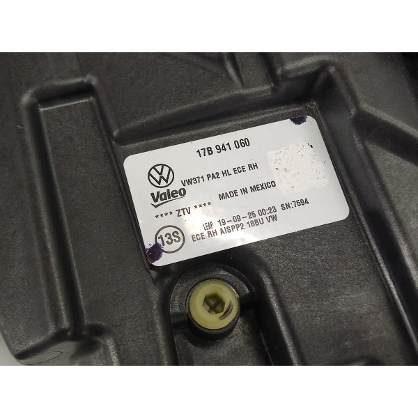Farol Direito Volkswagen Jetta Gli 2026 17b941060 Direito/passageiro